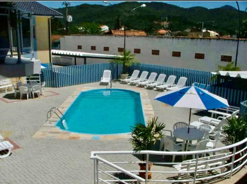 Ap Com Piscina Em Porto Belo Lägenhet Exteriör bild